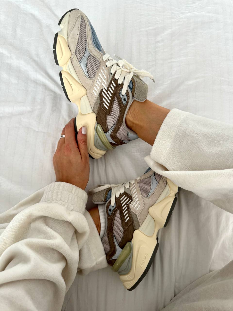 NEW BALANCE 9060 “MASHROOM & ALUMINIUM” premium