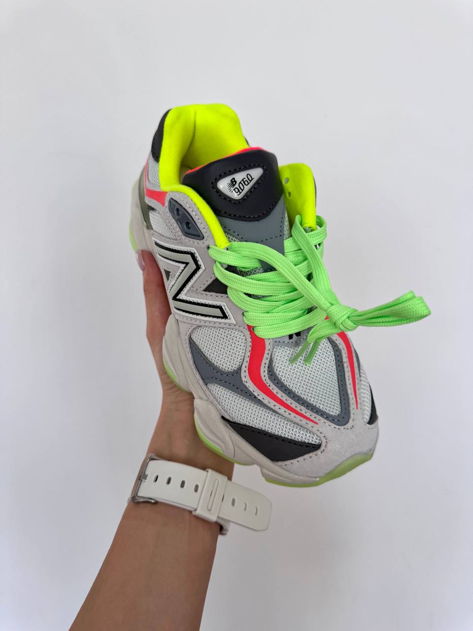 NEW BALANCE 9060 « LIGHT GREY / ACID GREEN » premium