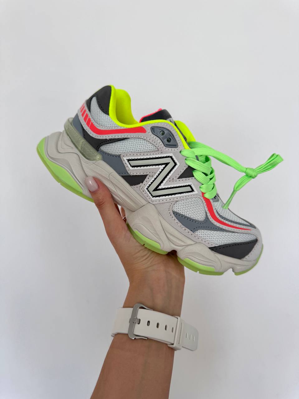 NEW BALANCE 9060 « LIGHT GREY / ACID GREEN » premium