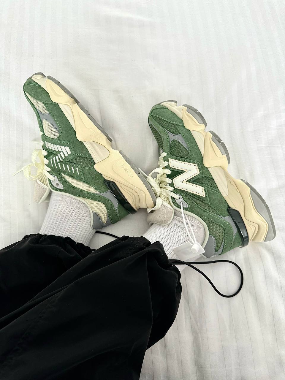 NEW BALANCE 9060 “GREEN SUEDE” premium
