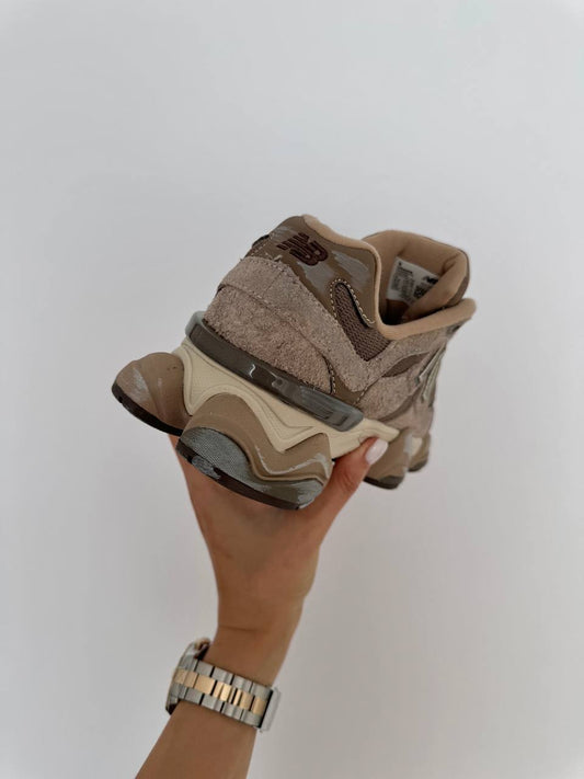 NEW BALANCE  9060 “MUSHROOM BROWN” premium