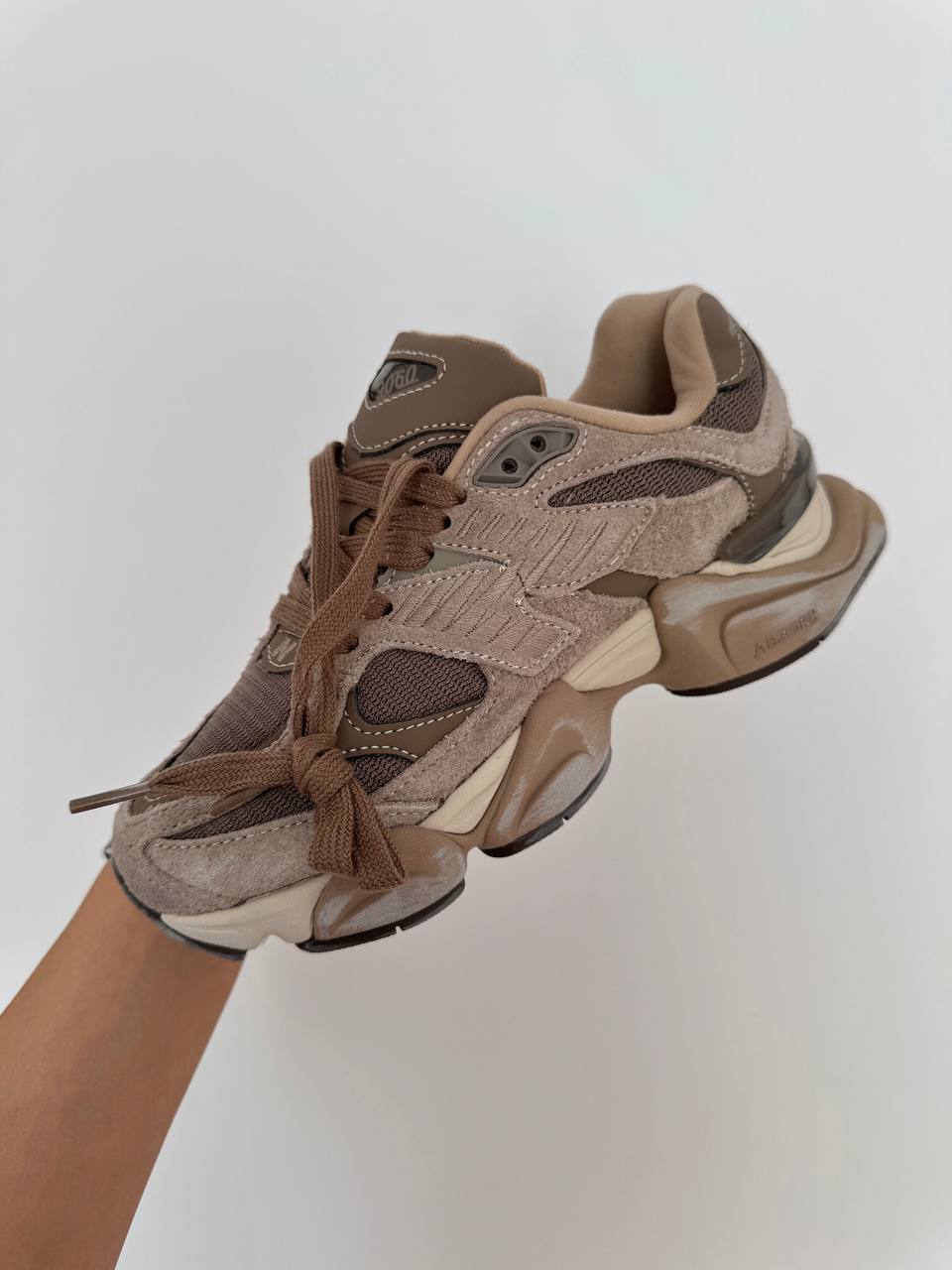 NEW BALANCE  9060 “MUSHROOM BROWN” premium
